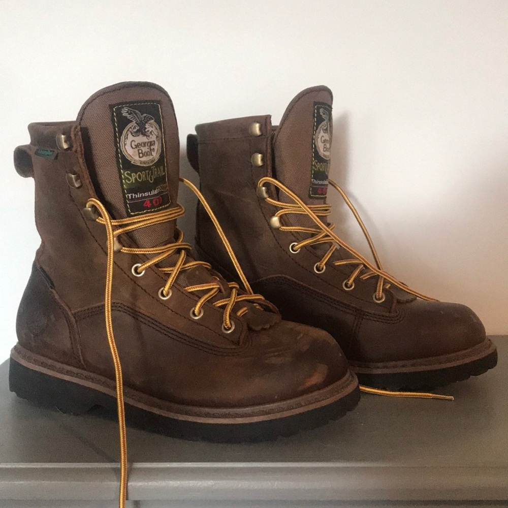 Winter/hiking boots. Unisex and kids.